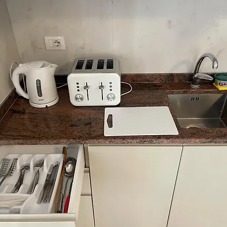 Victoria's Flat 1