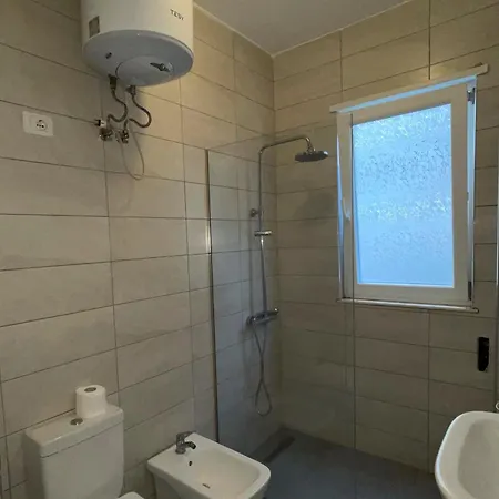Victoria's Flat 1 公寓 Shëngjin